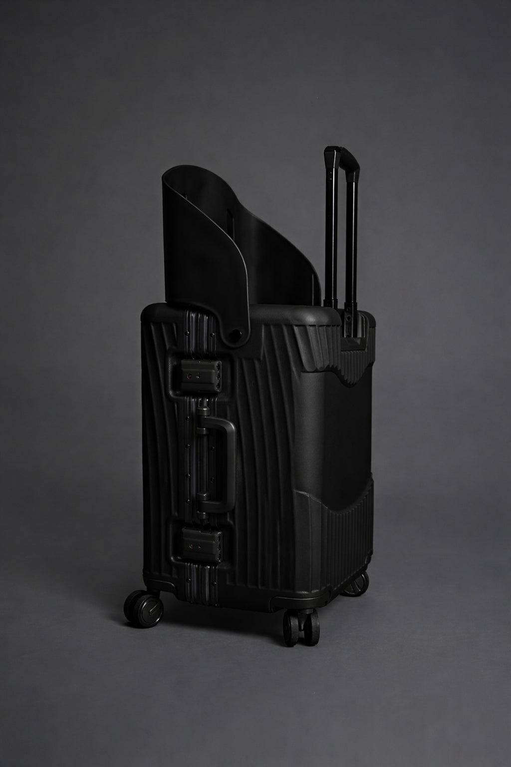 VoyageÉase Suitcase Obsidian Set of 2