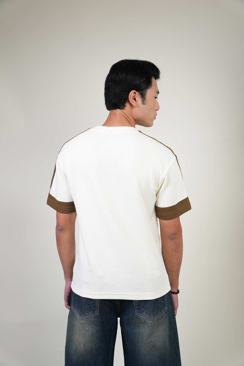 MOLECULIS PANEL OFF WHITE TEE