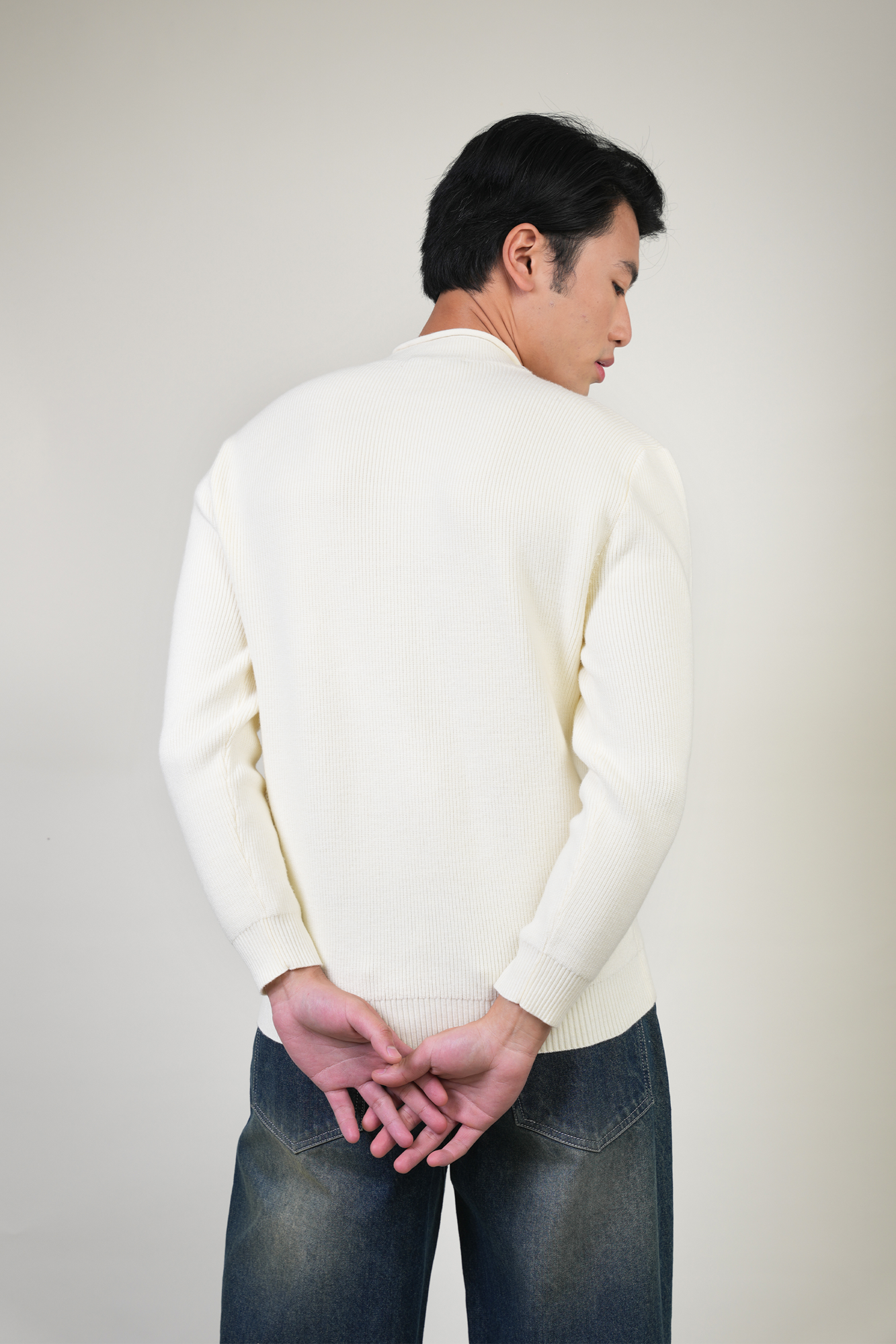 WHITE FLAT KNIT SWEAT SHIRT