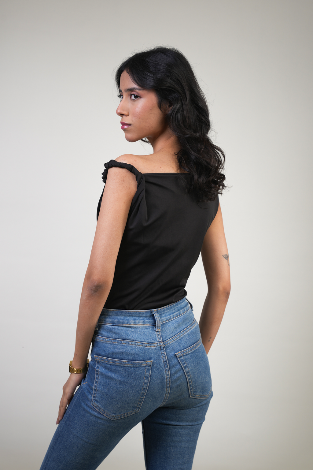 BLACK ONE SHOULDER TIE TOP